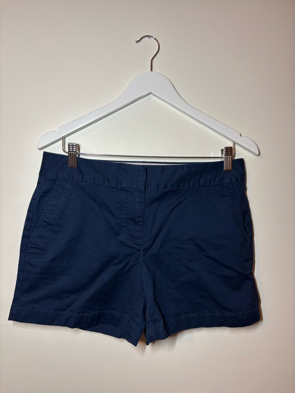 Vineyard Vines Navy Cotton Chino Shorts, size 6